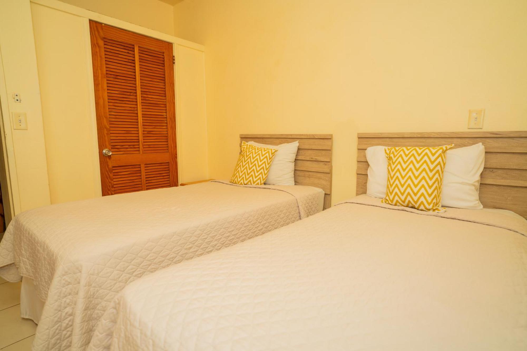 Connie'S Comfort Suites St. John's Eksteriør bilde