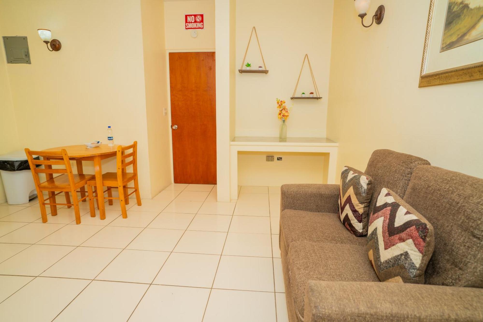 Connie'S Comfort Suites St. John's Eksteriør bilde