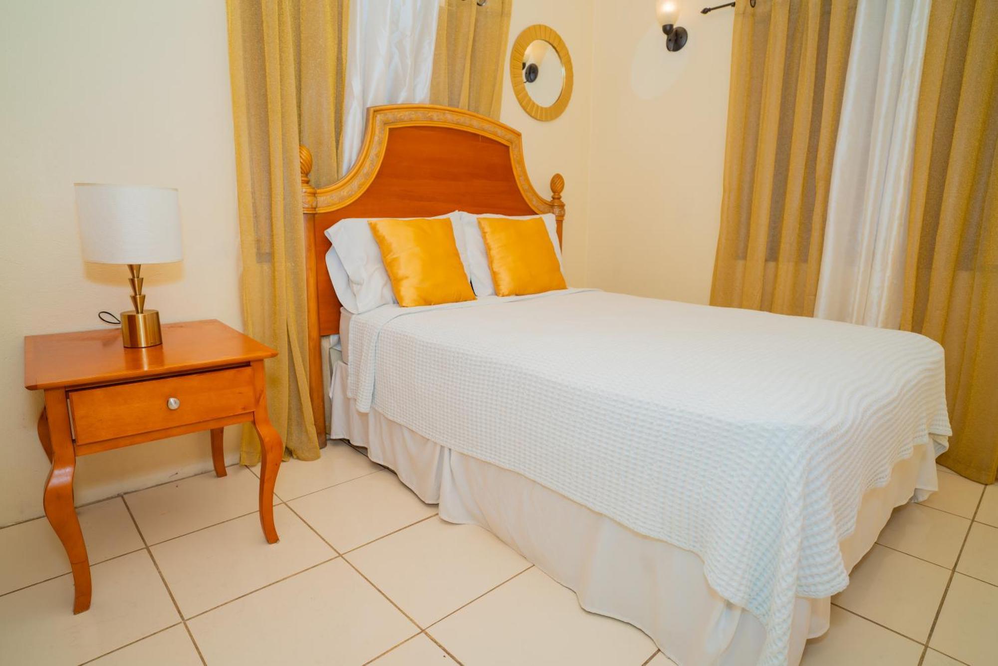 Connie'S Comfort Suites St. John's Eksteriør bilde